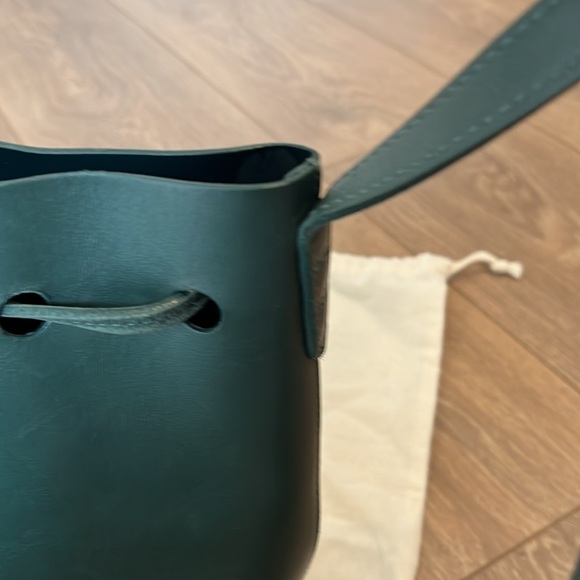 Mansur Gavriel iconic bucket bag in Forest Green - Picture 8 of 11